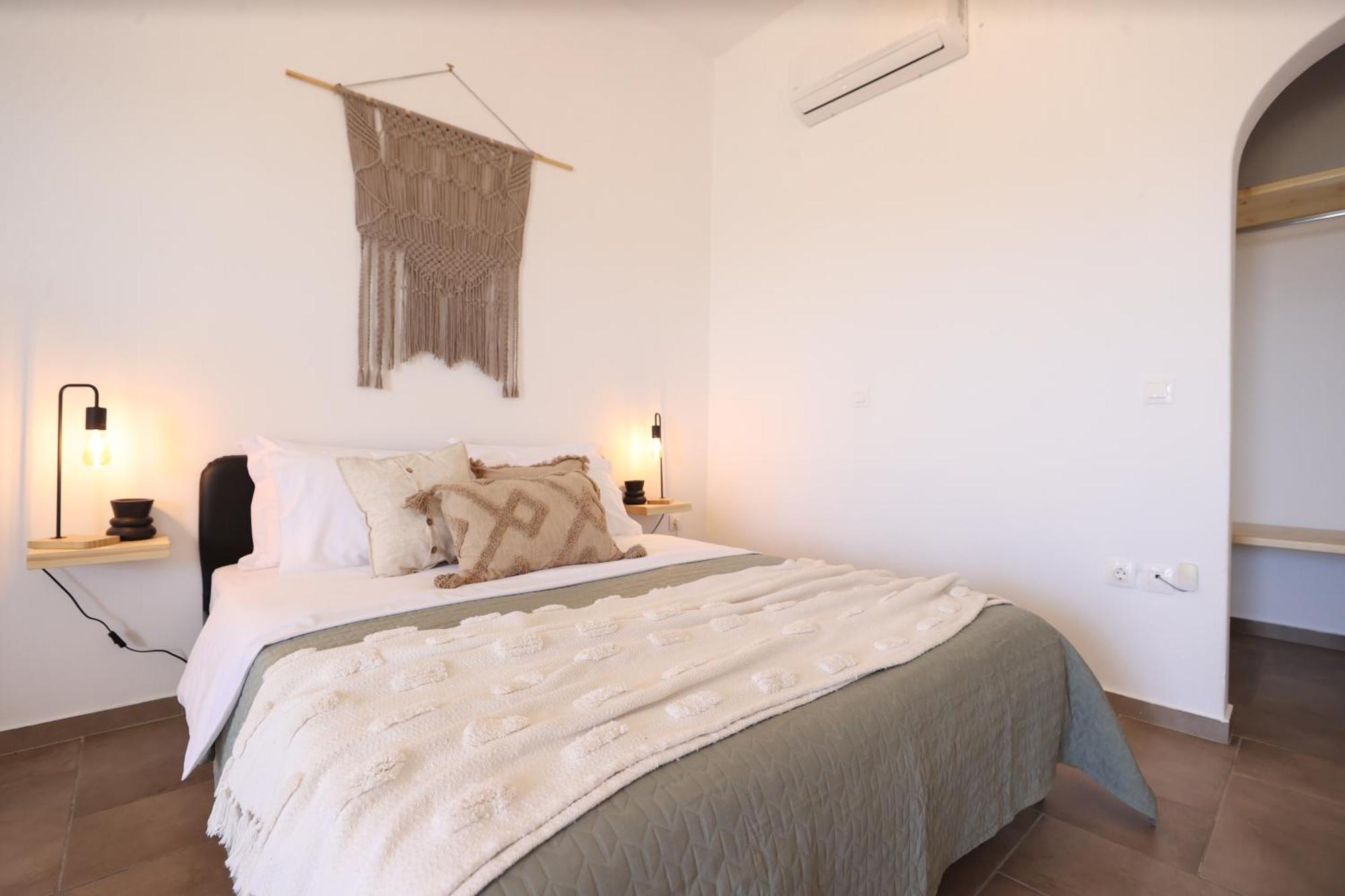 Enne Studios For Views & Tranquility Ftelia  Zimmer foto